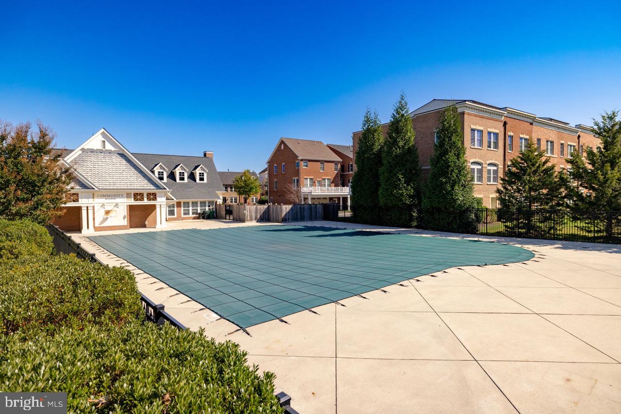 PARKLANDS AT WATKINS MILL - Residential