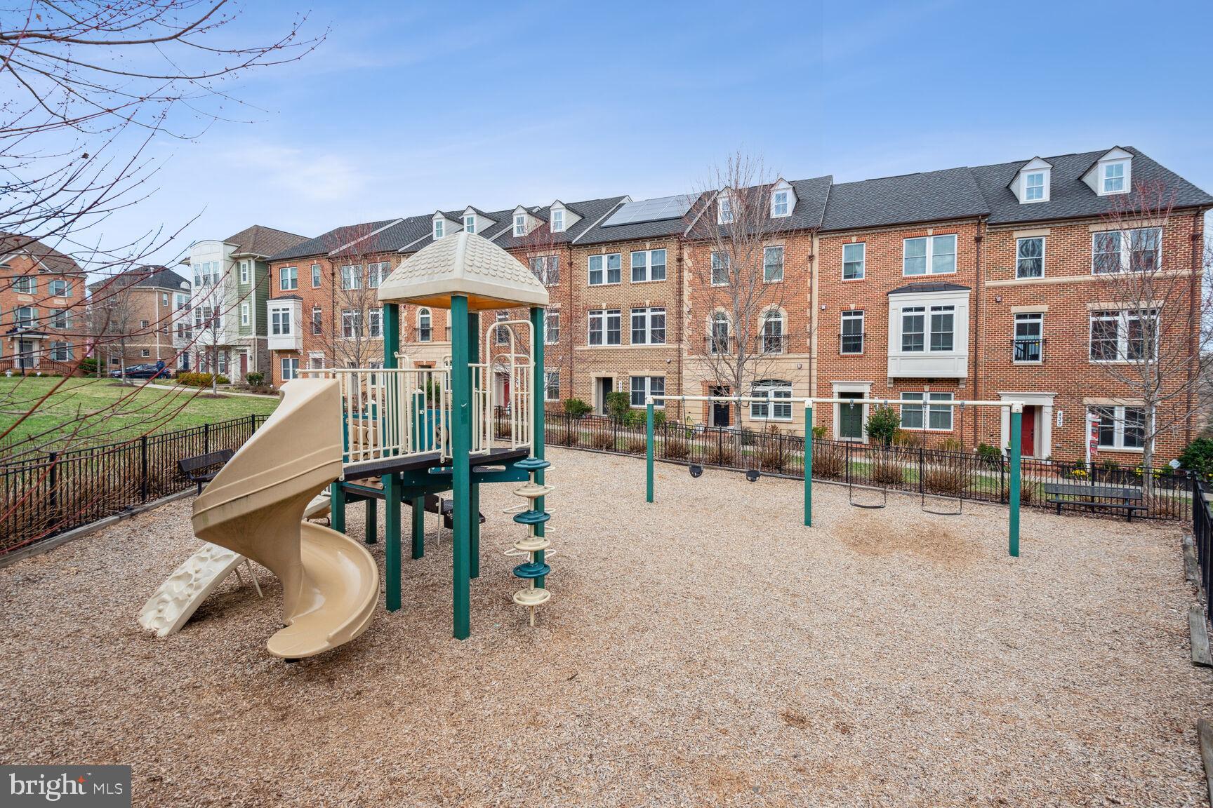 PARKLANDS AT WATKINS MILL - Residential