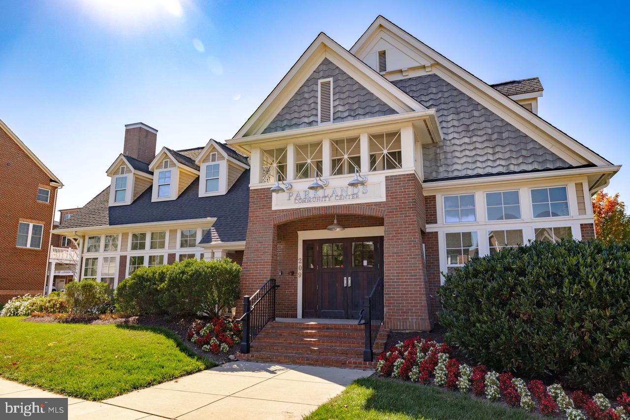 PARKLANDS AT WATKINS MILL - Residential