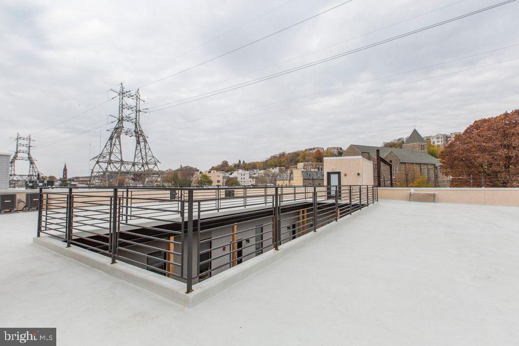 MANAYUNK - Residential Lease