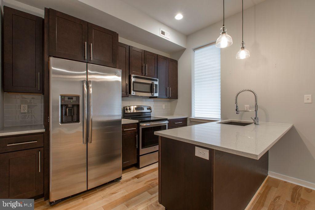 MANAYUNK - Residential Lease