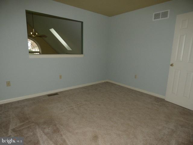 ROYAL MANOR - Residential