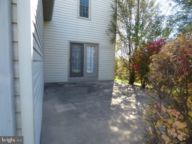 ROYAL MANOR - Residential