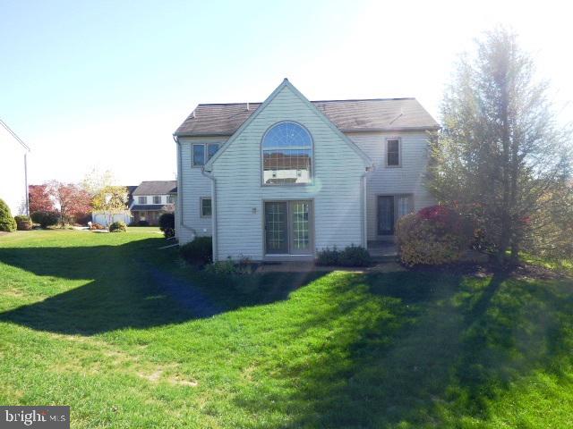 ROYAL MANOR - Residential