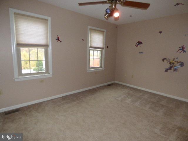 ROYAL MANOR - Residential