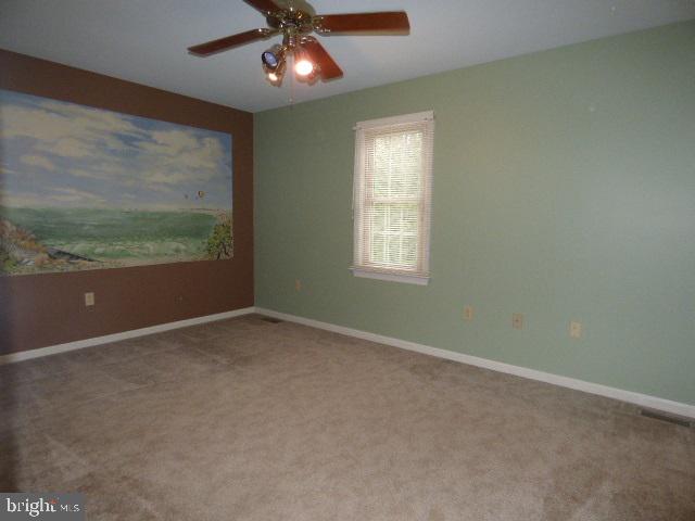 ROYAL MANOR - Residential