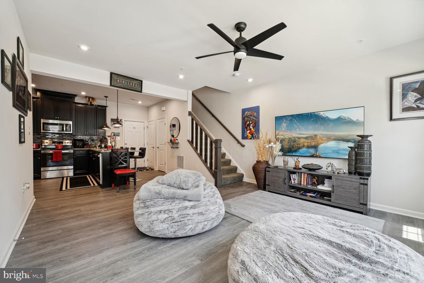 GLENN DALE COMMONS - Residential