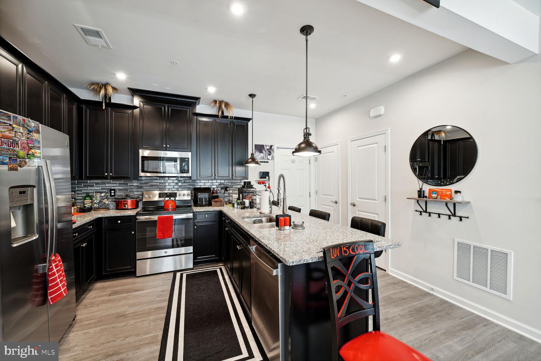 GLENN DALE COMMONS - Residential