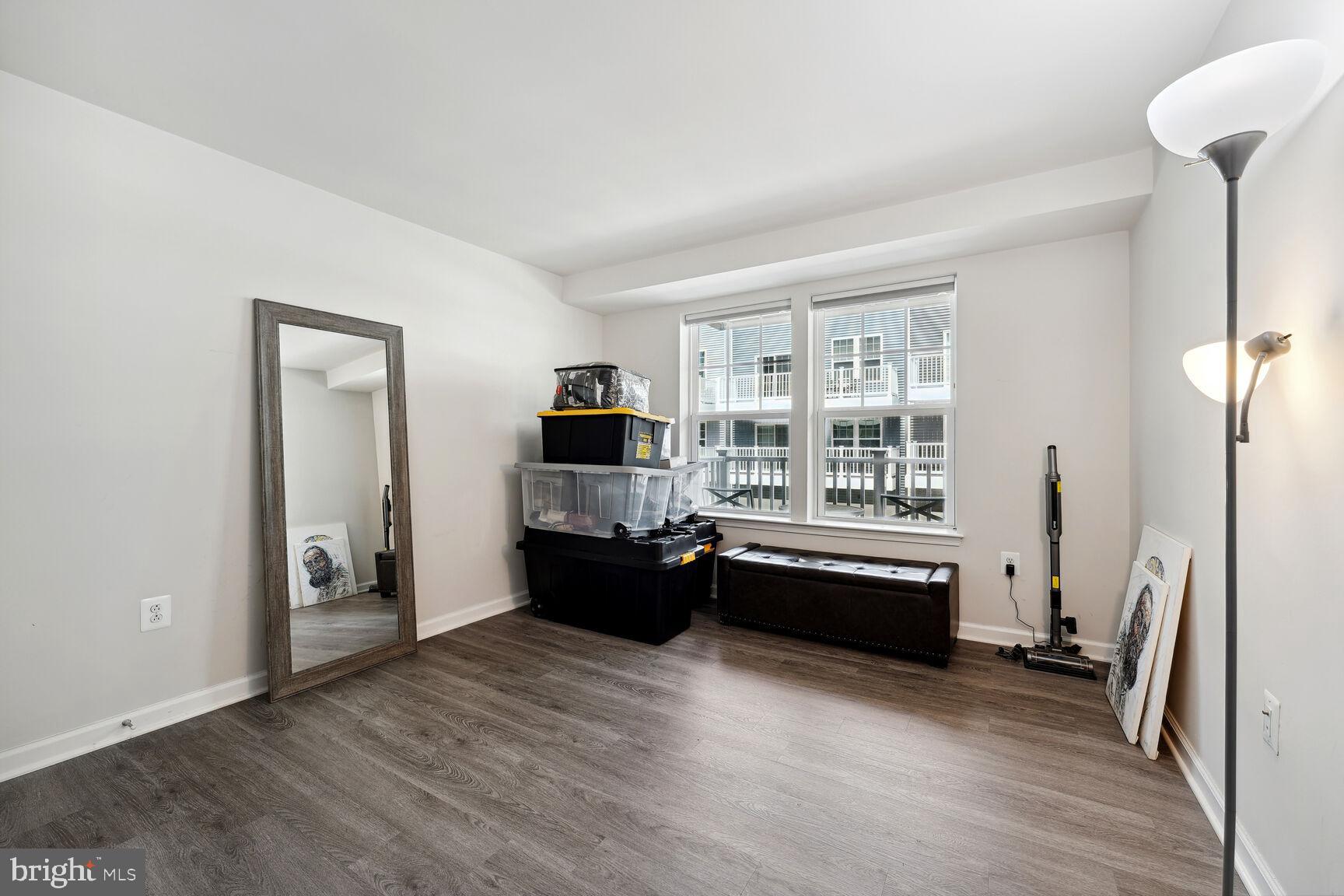 GLENN DALE COMMONS - Residential