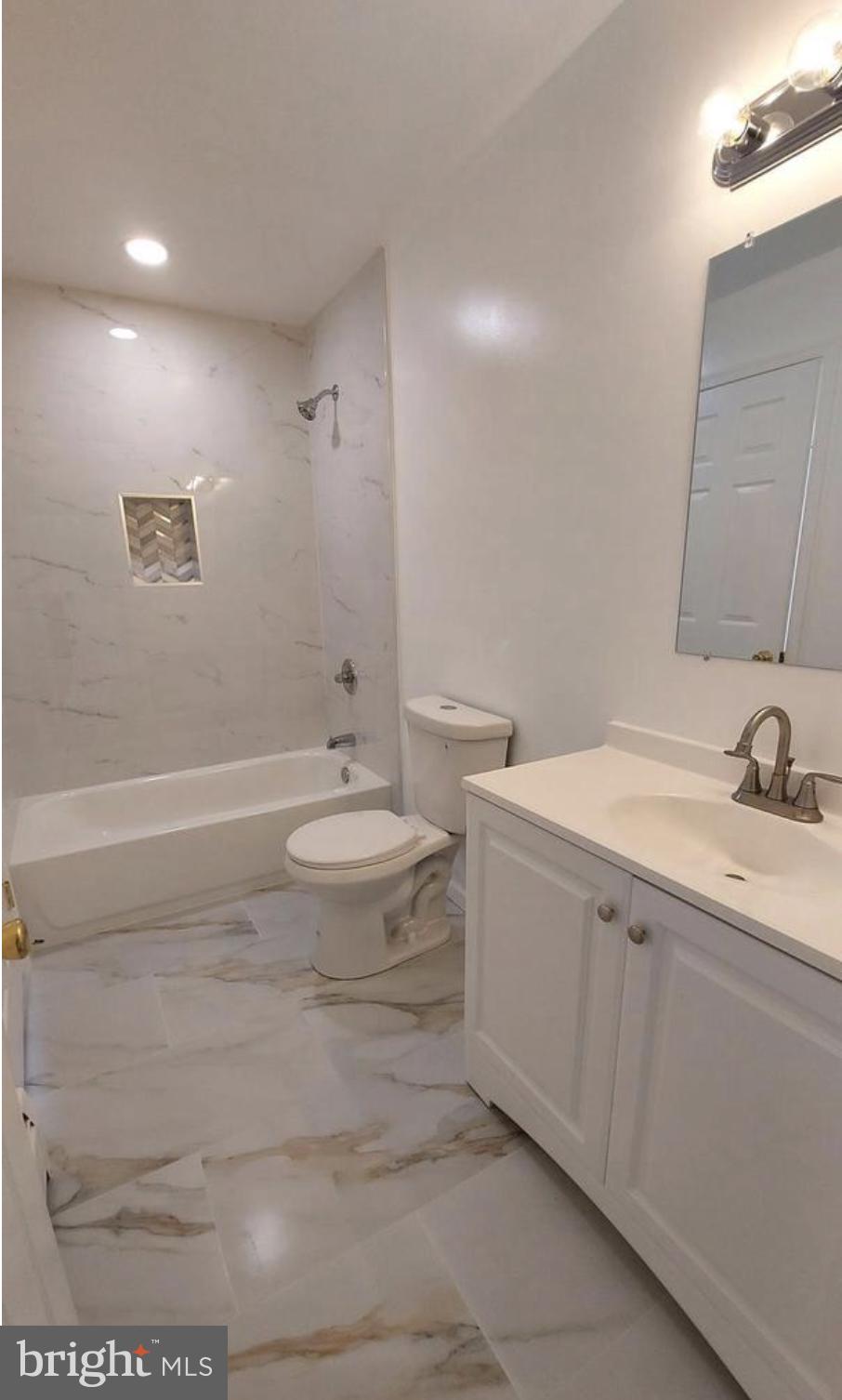 WALNUT RIDGE ESTS - Residential Lease