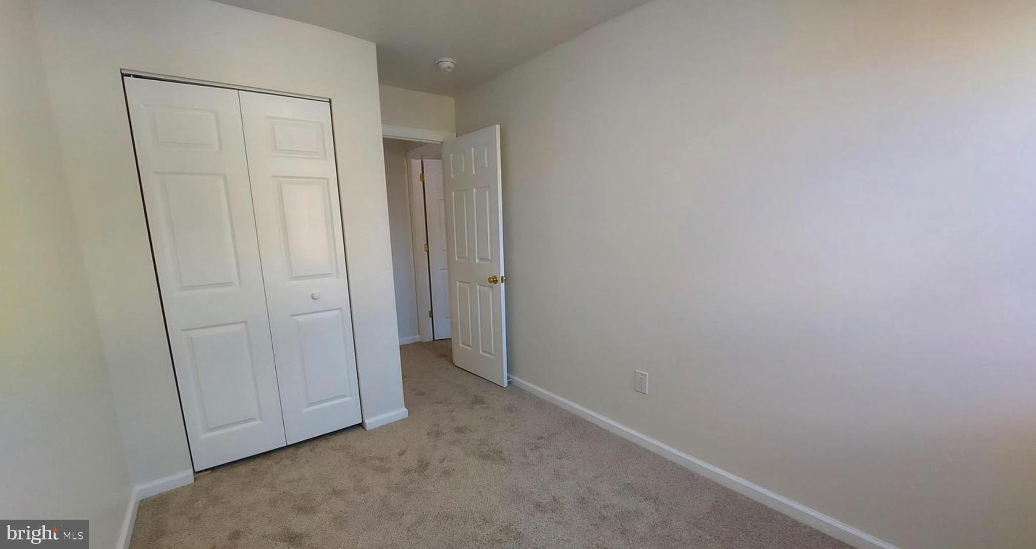 WALNUT RIDGE ESTS - Residential Lease