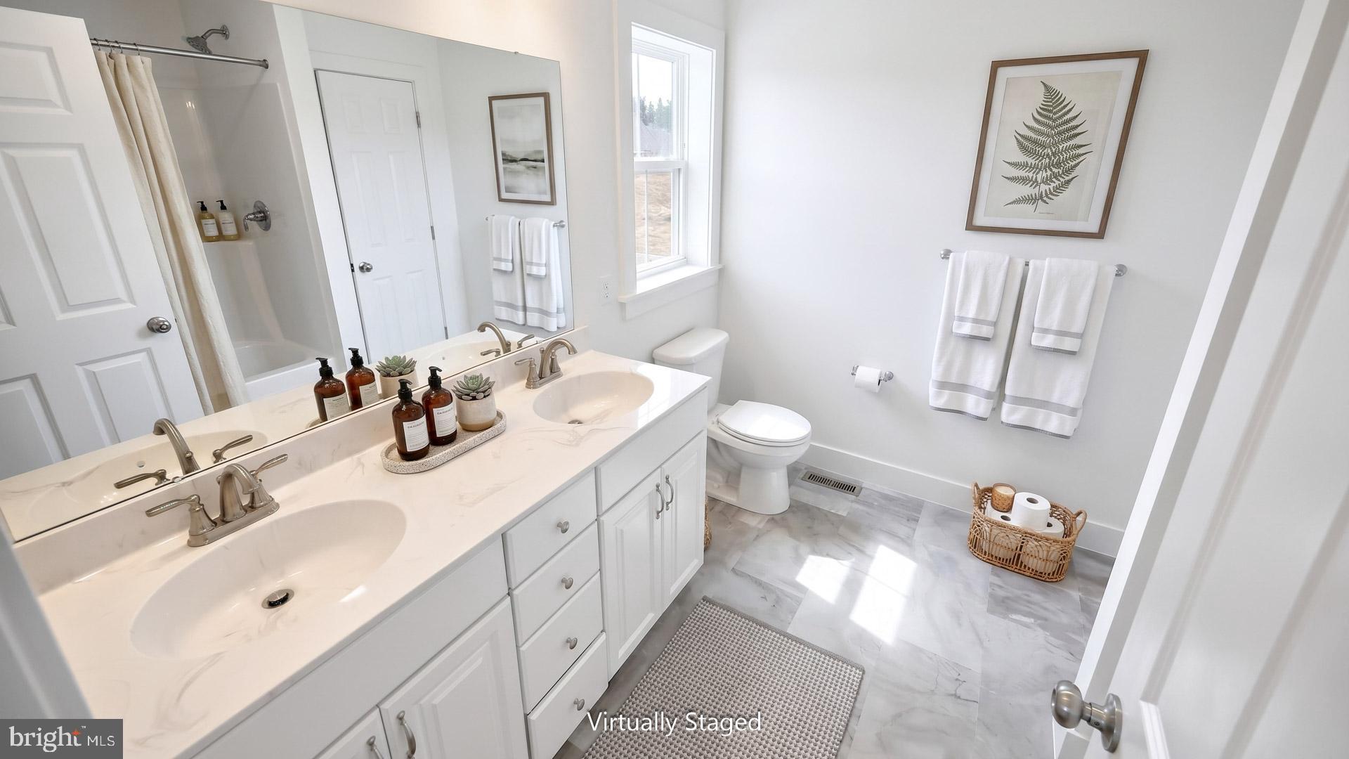 MADISON COURT - Residential