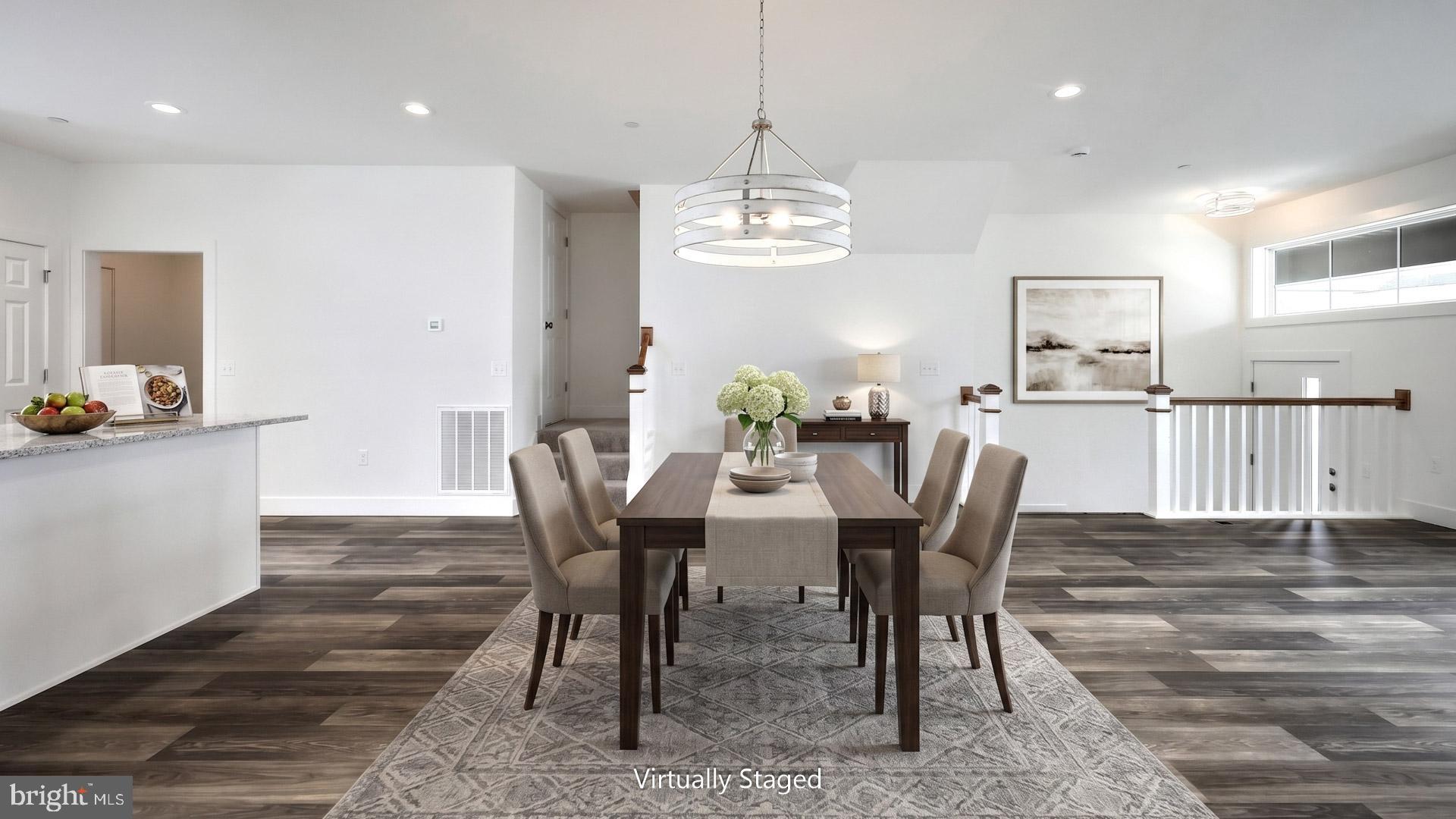 MADISON COURT - Residential