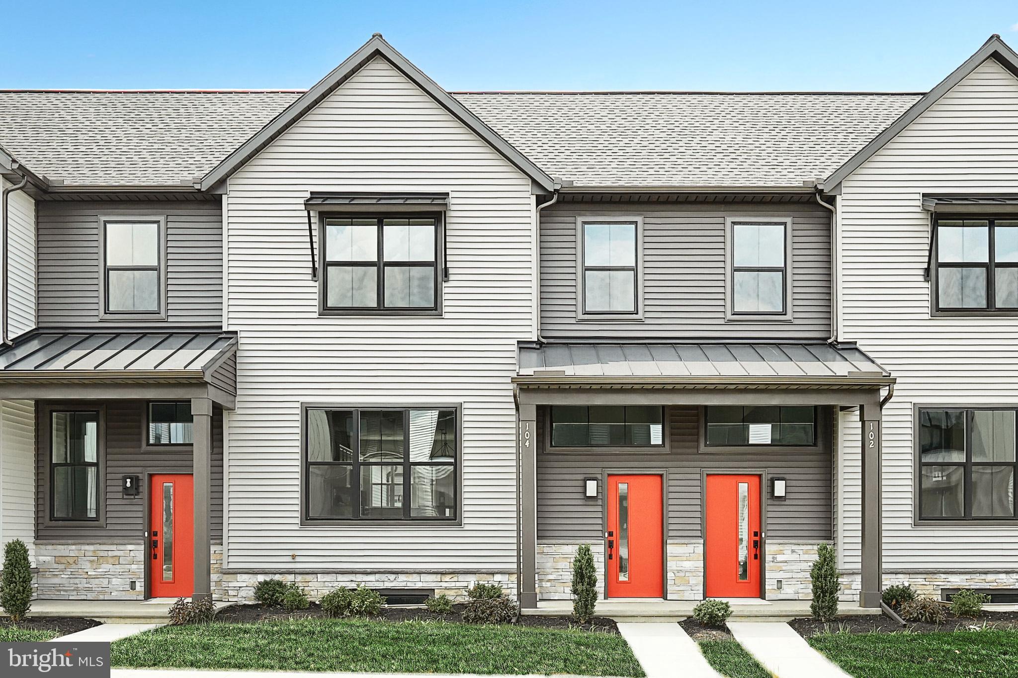 MADISON COURT - Residential