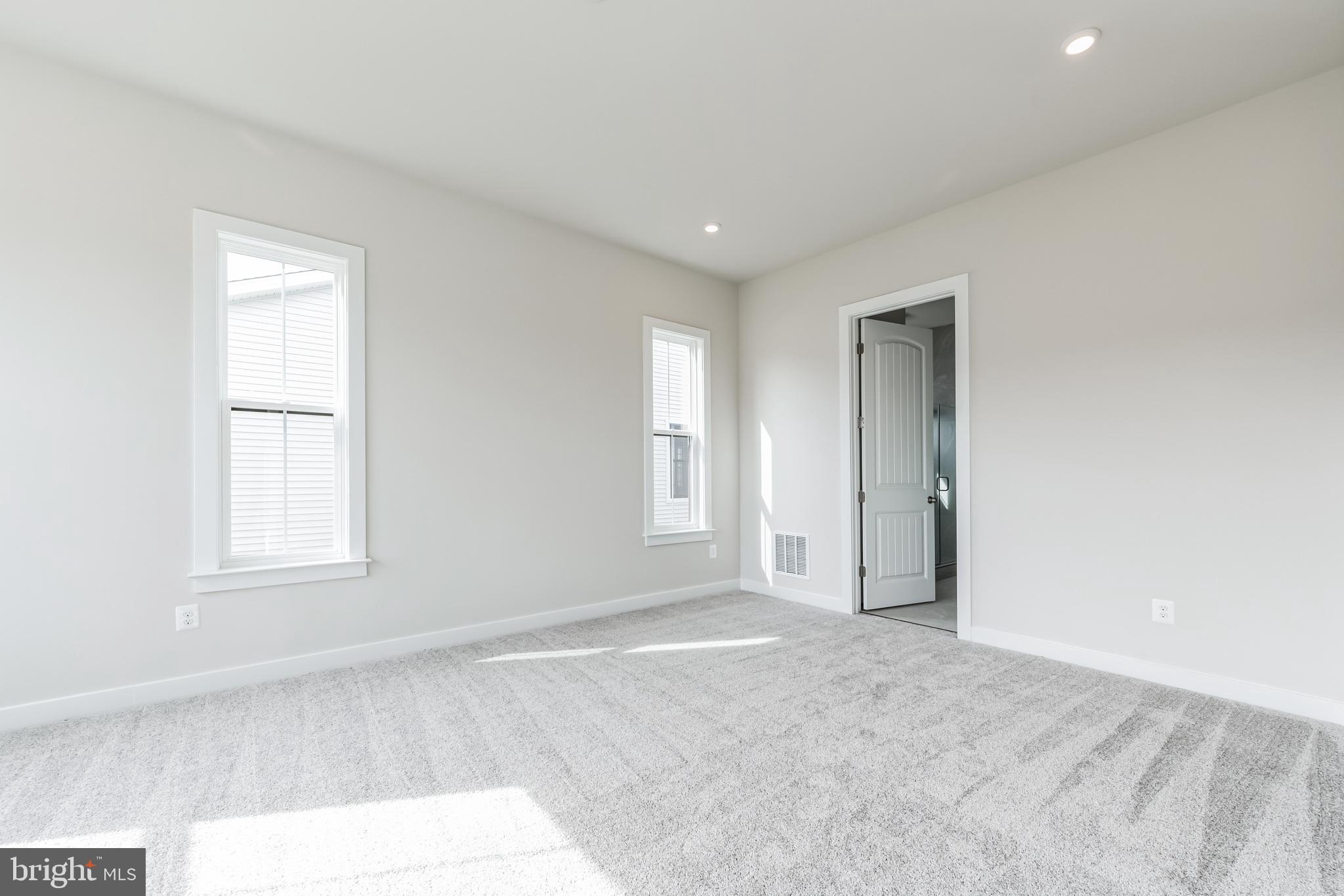 TOWER HILL - Residential