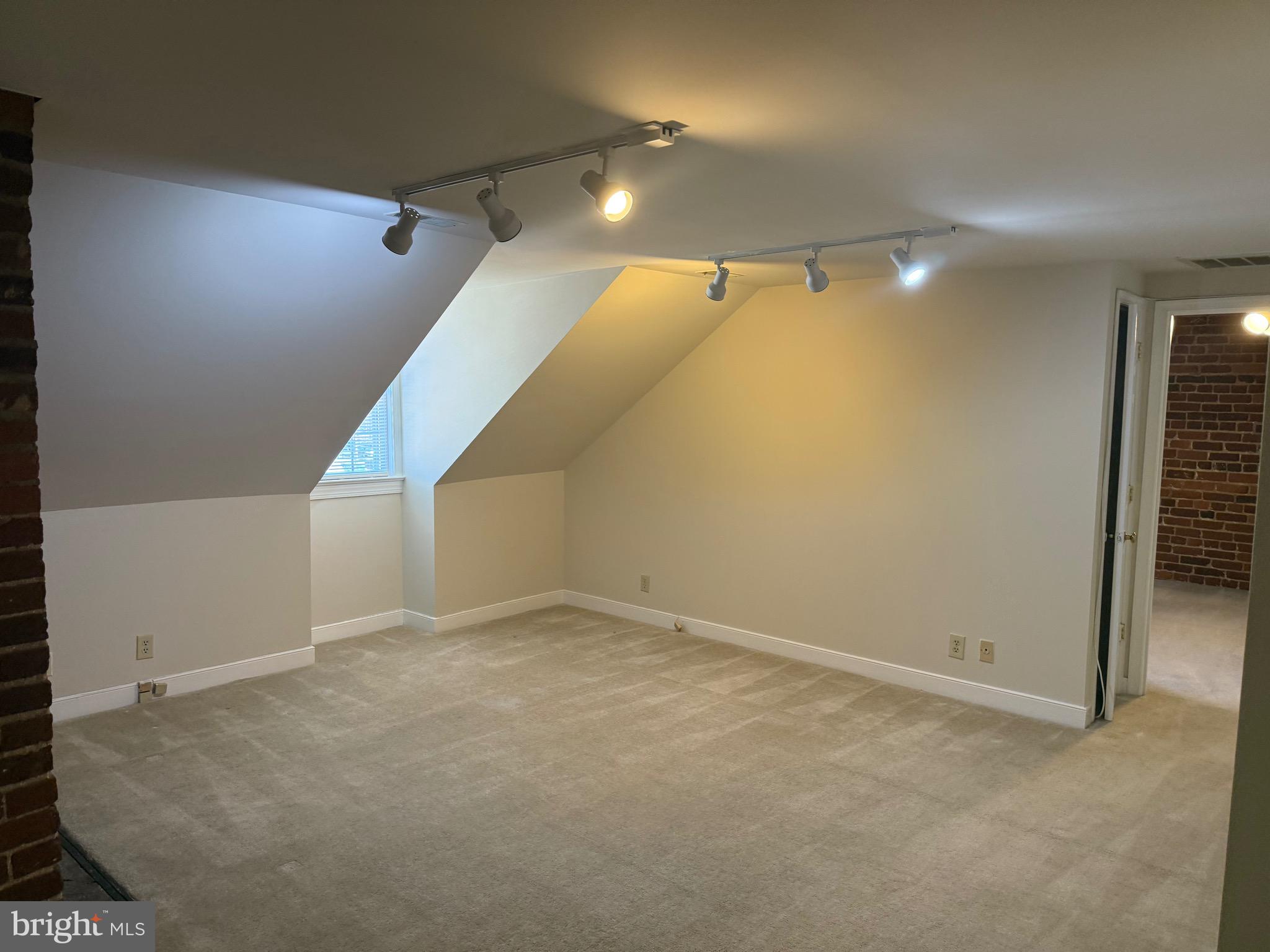 DOWNTOWN FREDERICKSBURG - Residential Lease