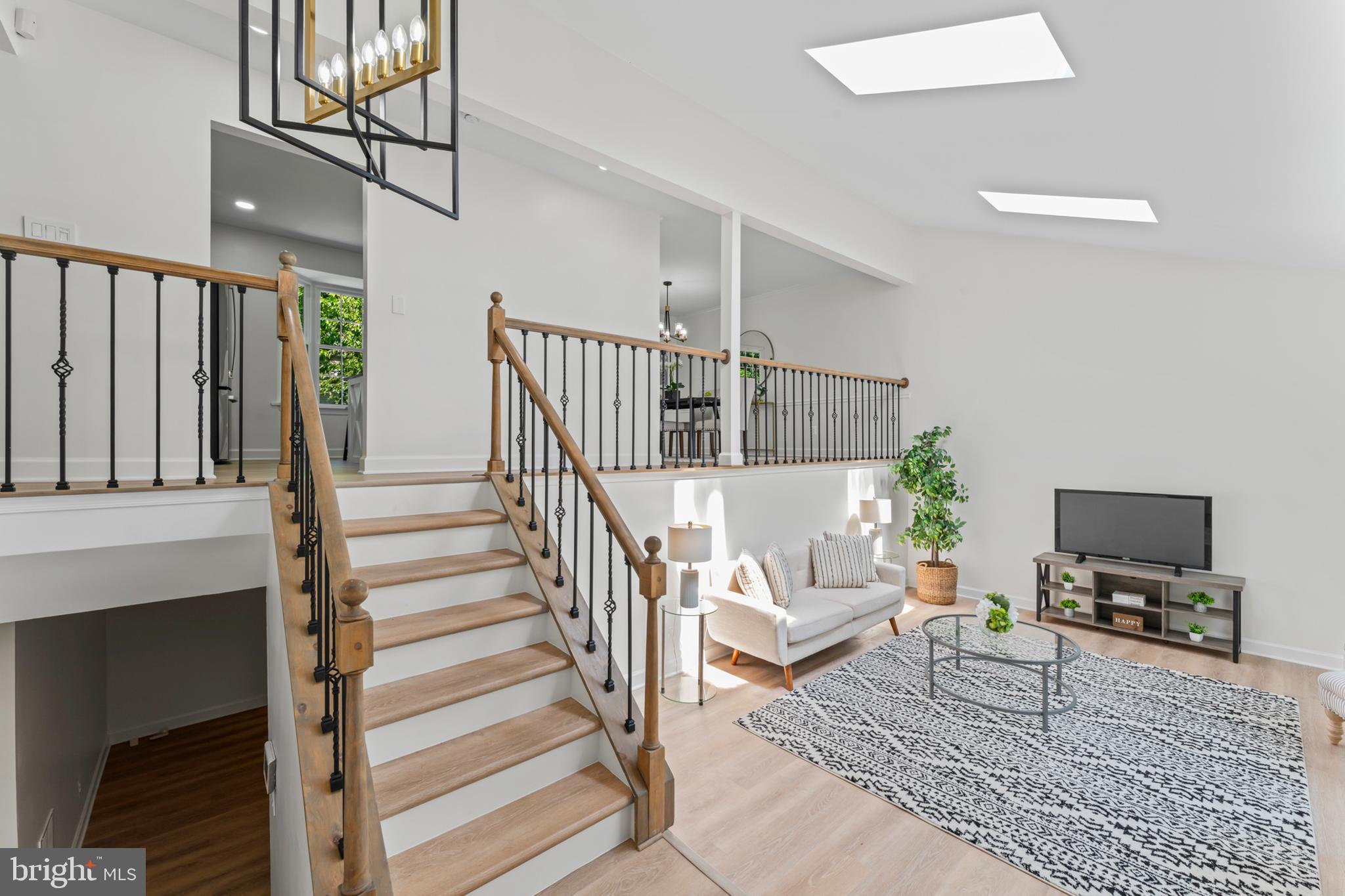 CAMELOT - Residential