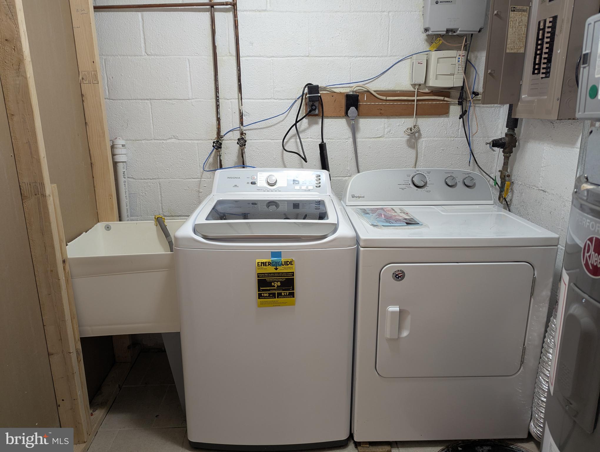 VILLAGE OF NEARBROOK - Residential Lease