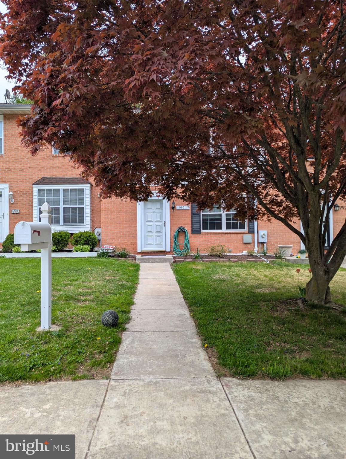 VILLAGE OF NEARBROOK - Residential Lease