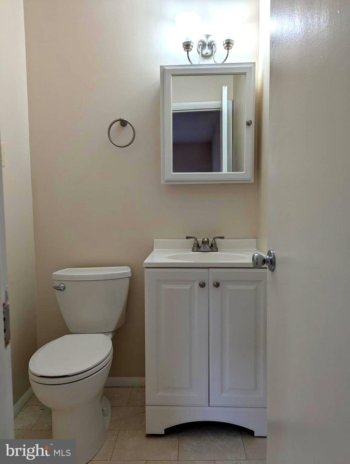 VILLAGE OF NEARBROOK - Residential Lease