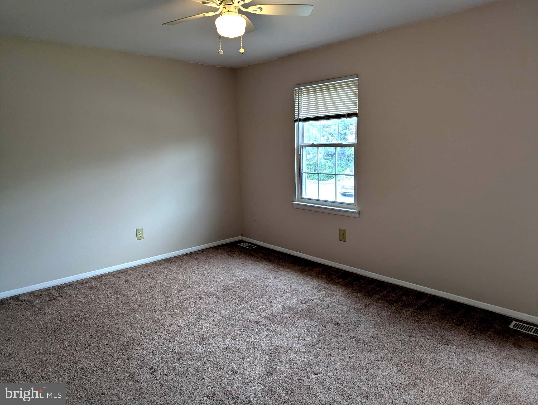 VILLAGE OF NEARBROOK - Residential Lease