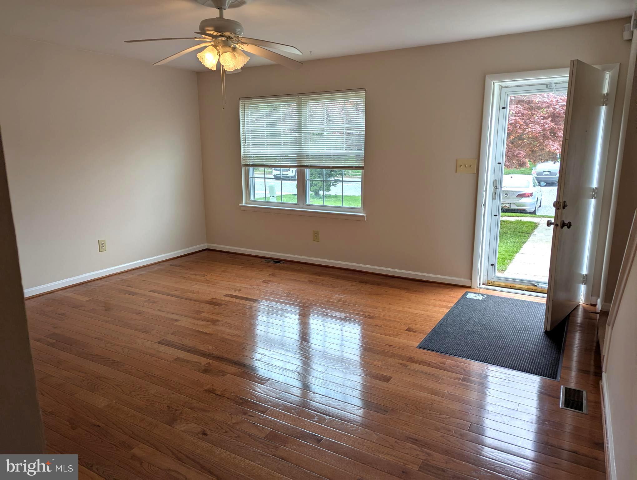 VILLAGE OF NEARBROOK - Residential Lease