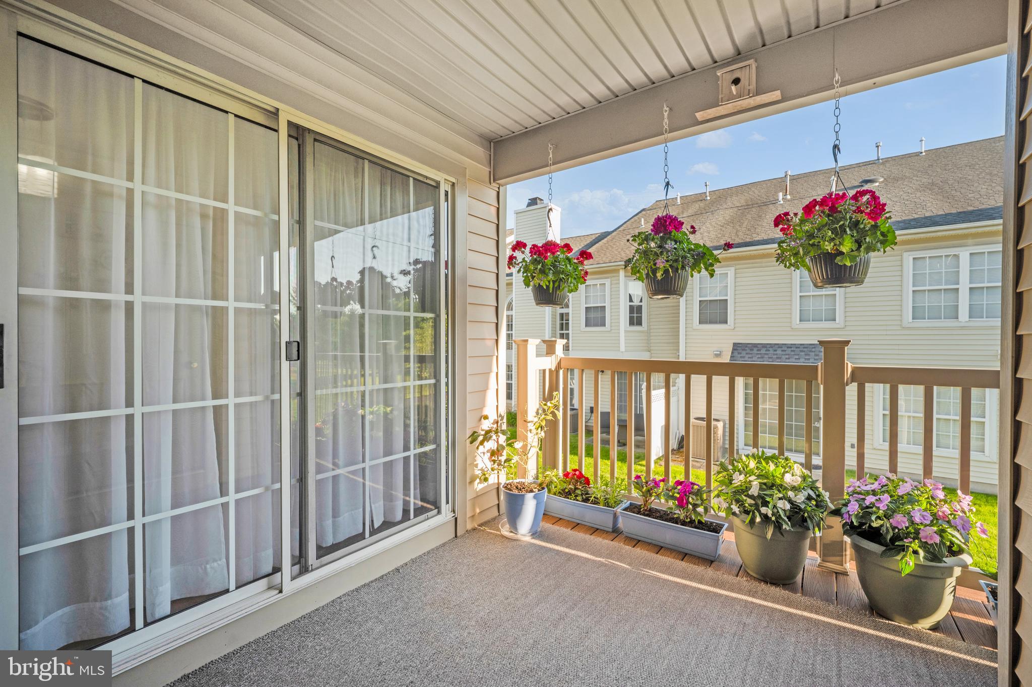 COUNTRY CROSSING - Residential