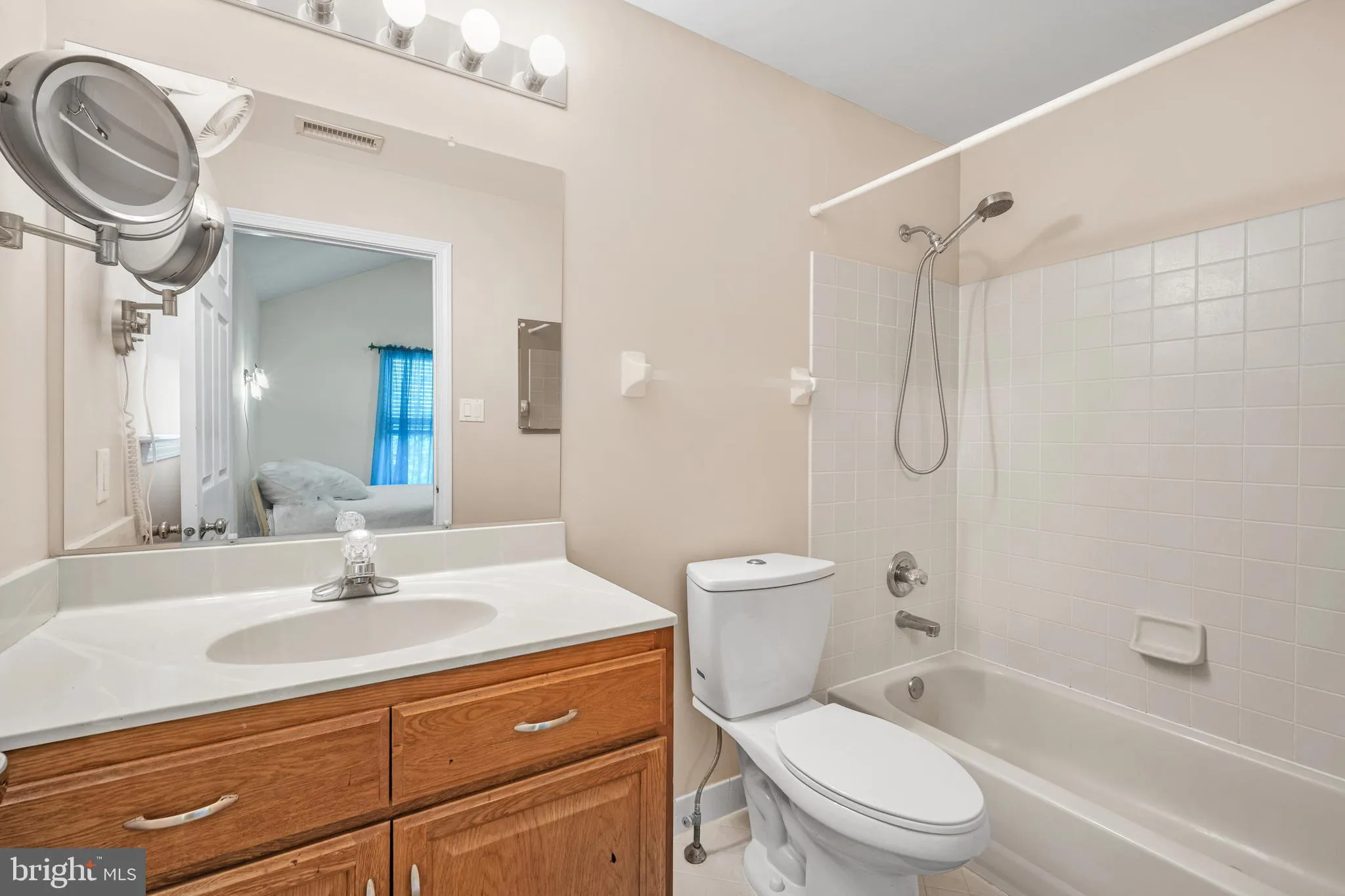 Additional image 32 of 906 Julian Dr W Unit 315, Warwick, PA 18974
