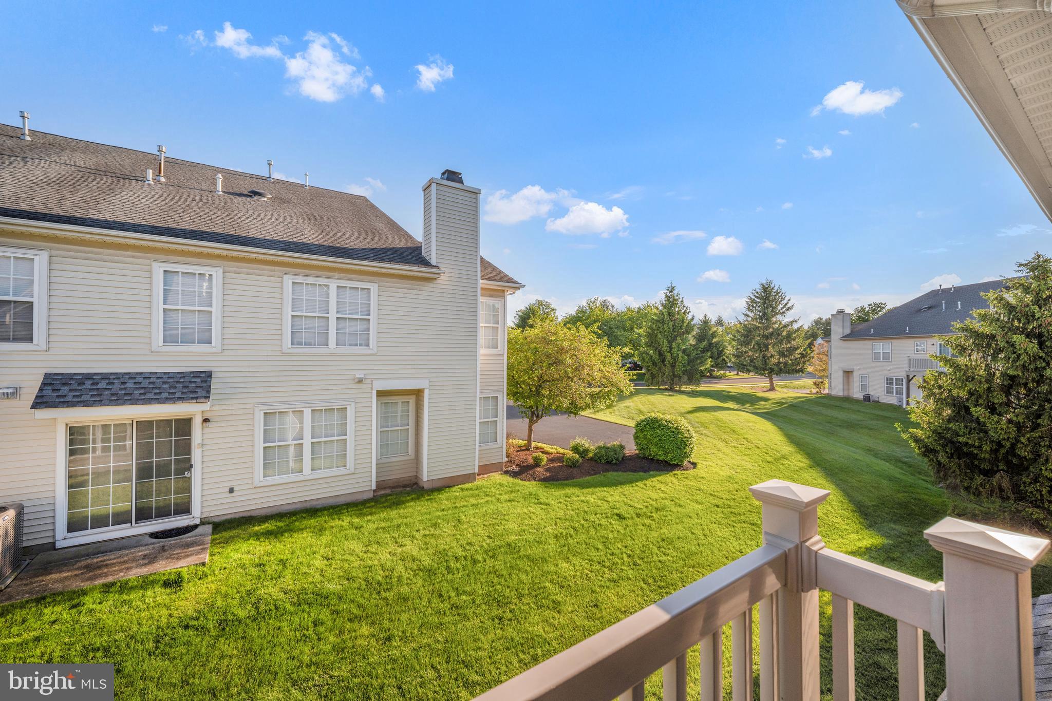 COUNTRY CROSSING - Residential