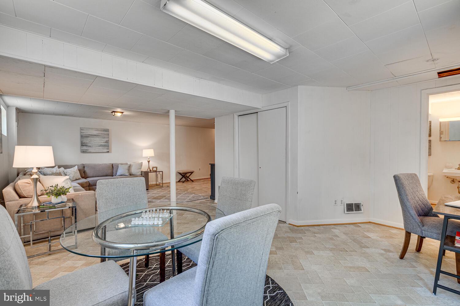 ASPEN KNOLLS - Residential