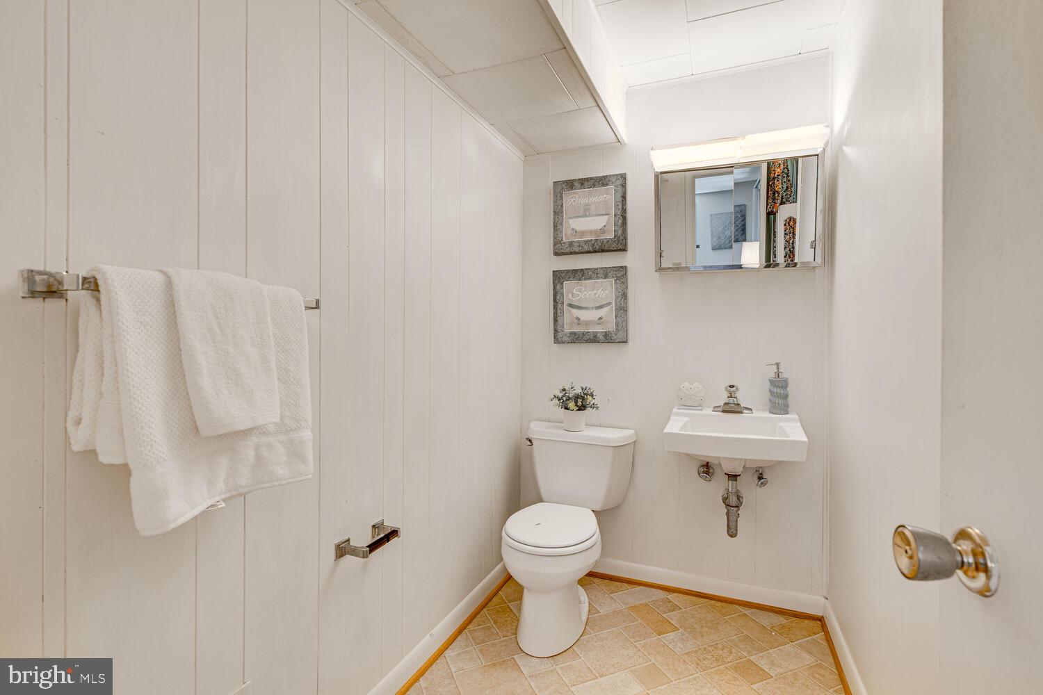 ASPEN KNOLLS - Residential