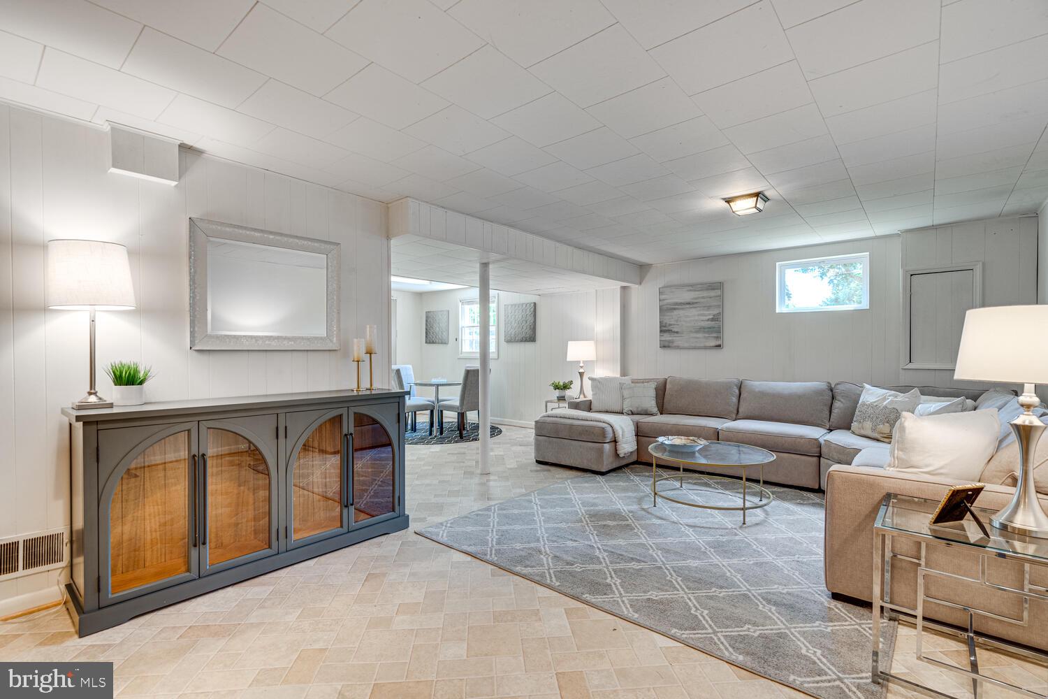 ASPEN KNOLLS - Residential