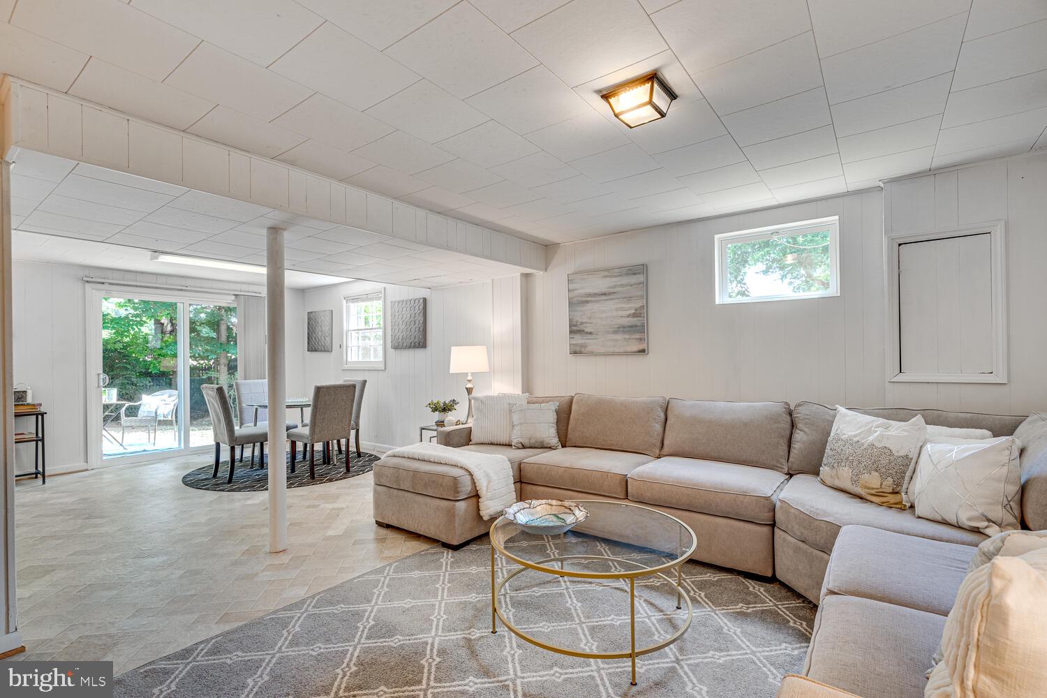 ASPEN KNOLLS - Residential