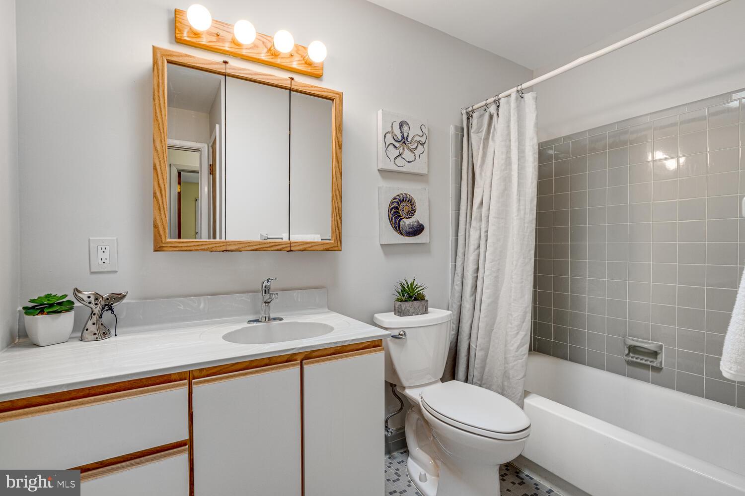 ASPEN KNOLLS - Residential