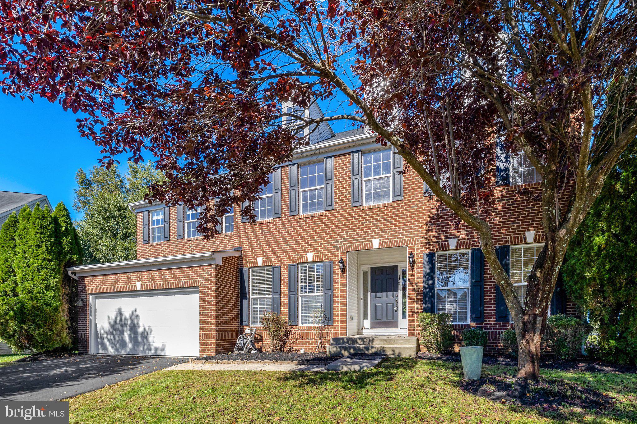 128 MAX COURT SE