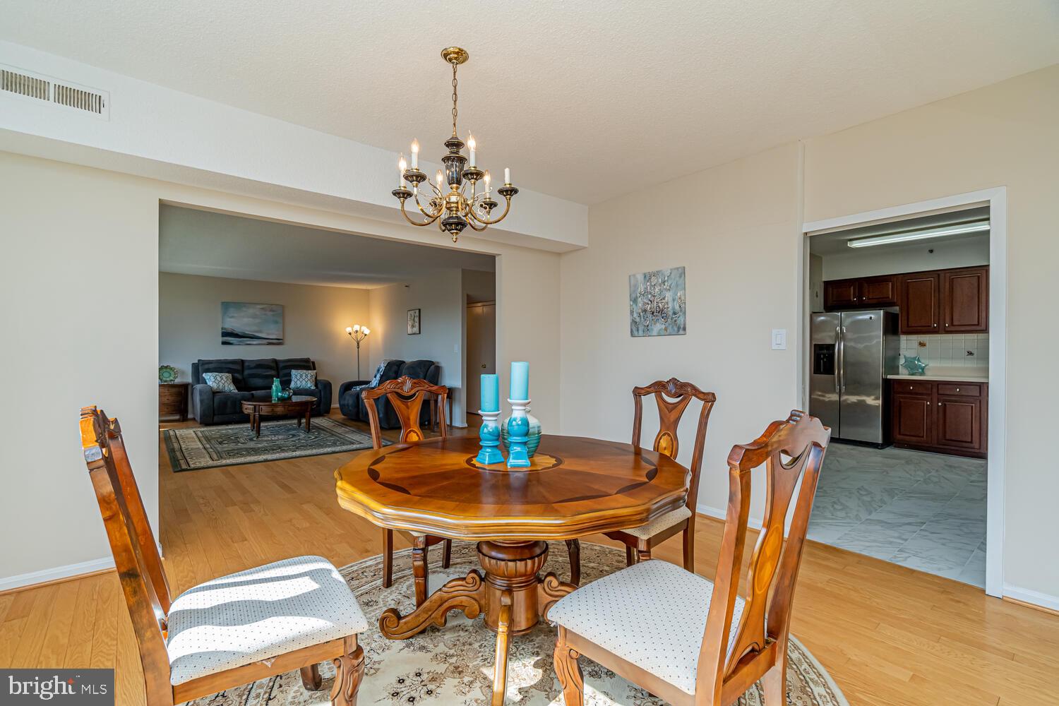 SKYLINE HOUSE - Residential