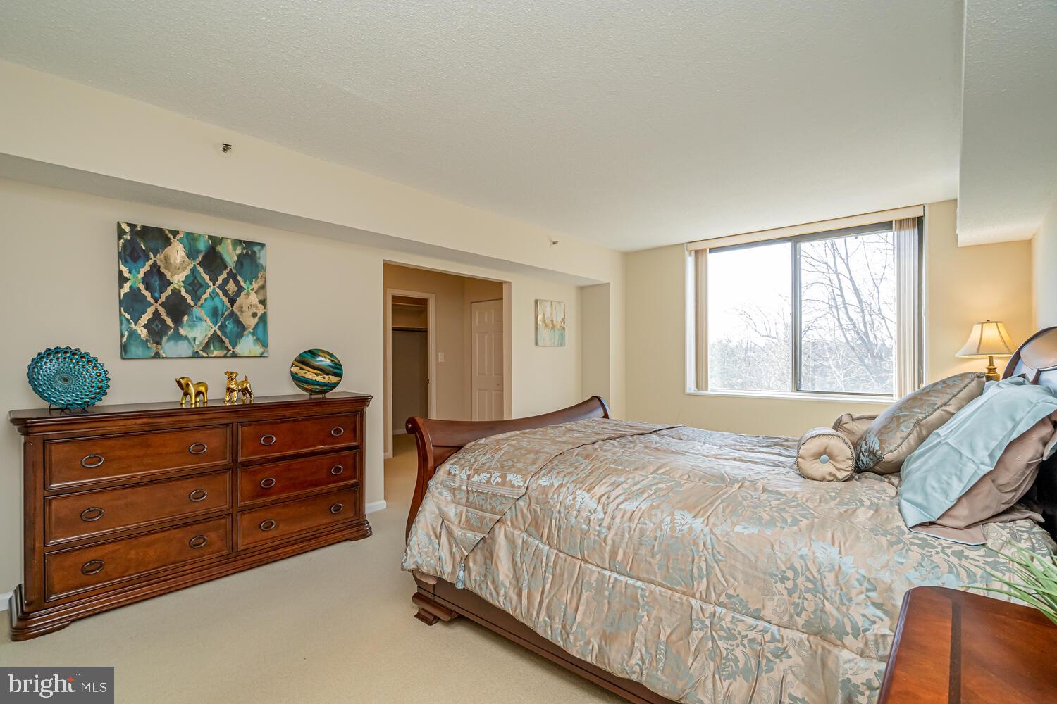 SKYLINE HOUSE - Residential