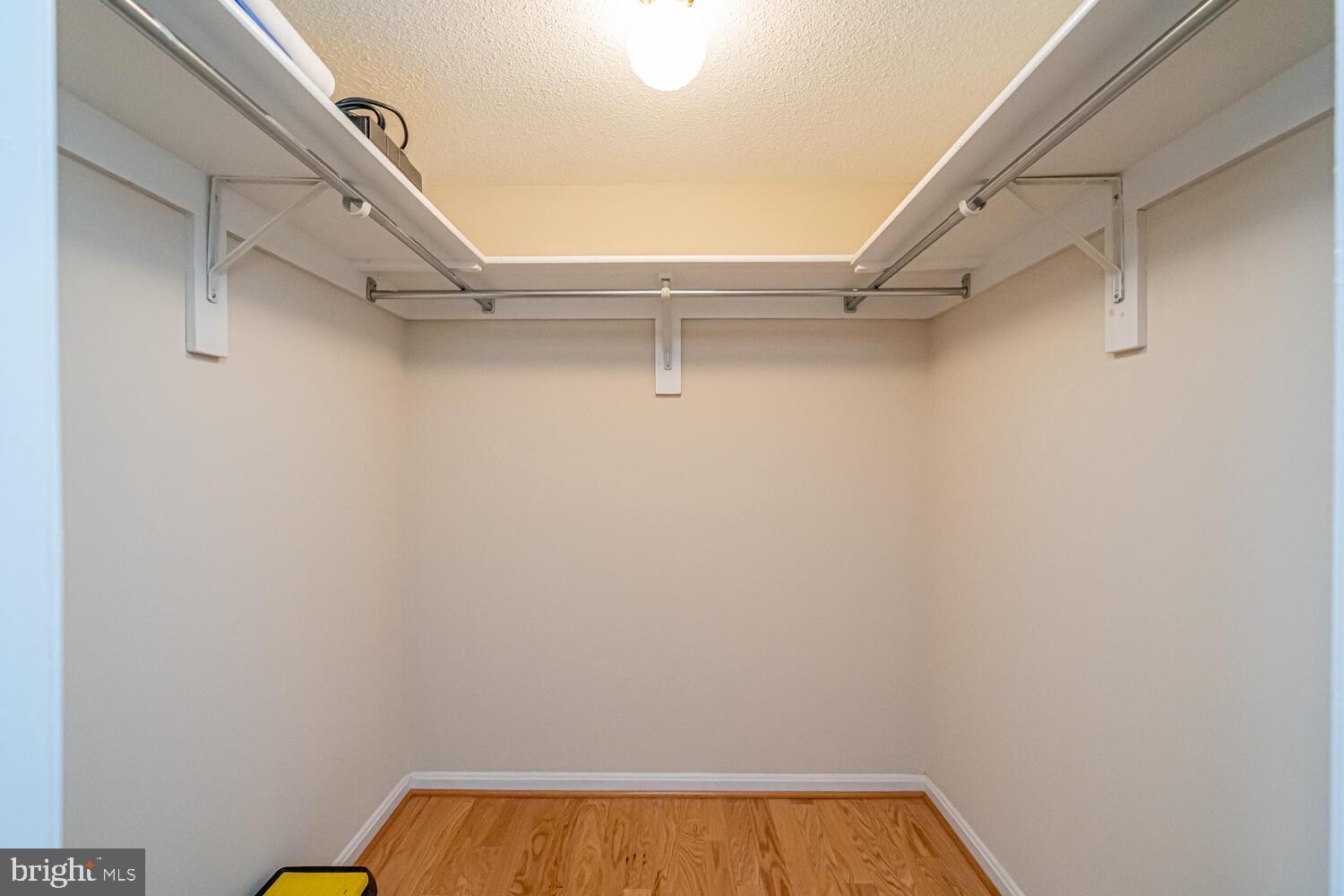 SKYLINE HOUSE - Residential