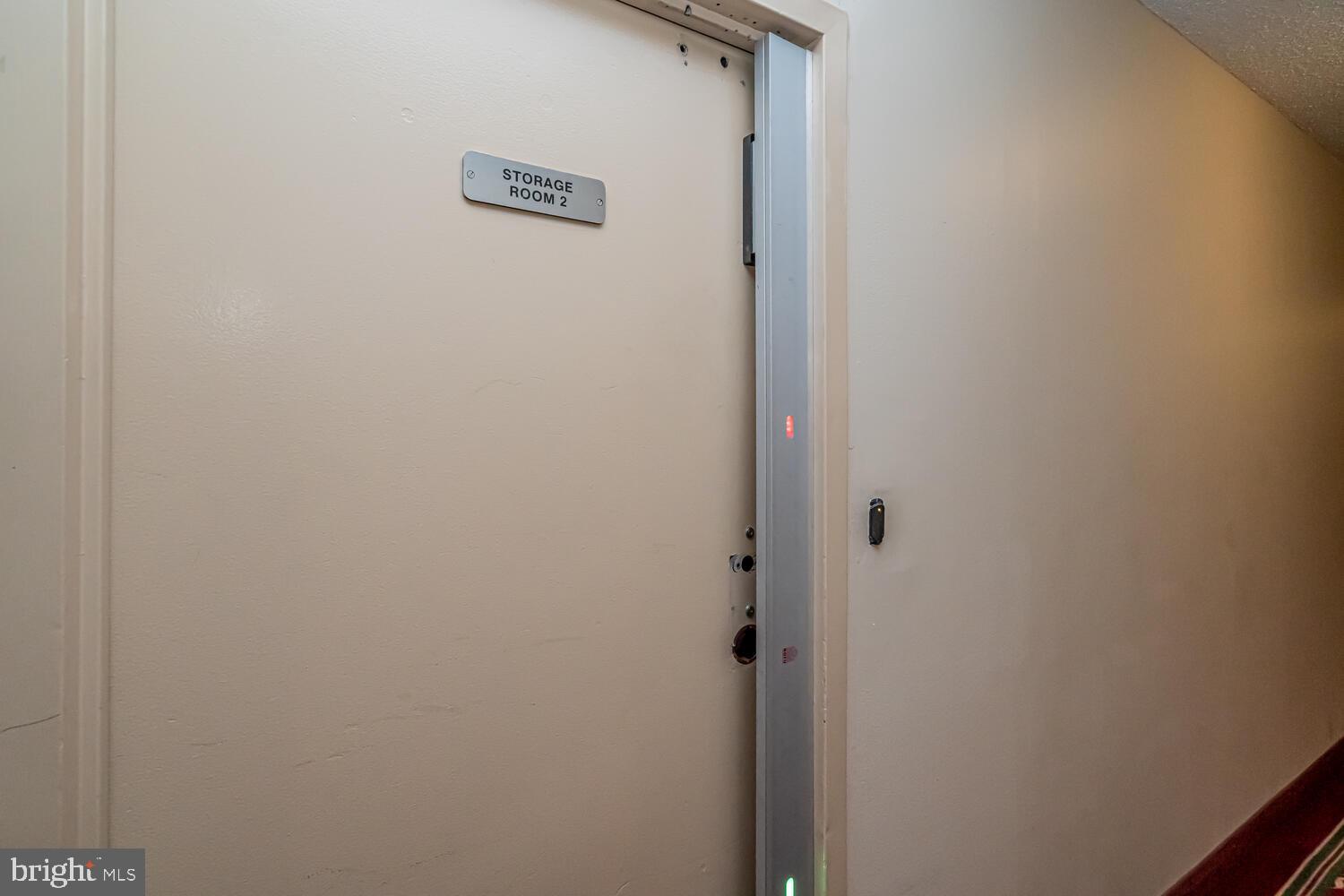 SKYLINE HOUSE - Residential