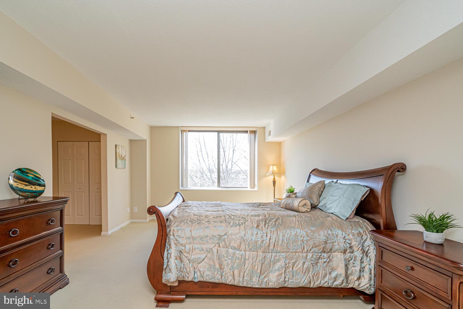 SKYLINE HOUSE - Residential