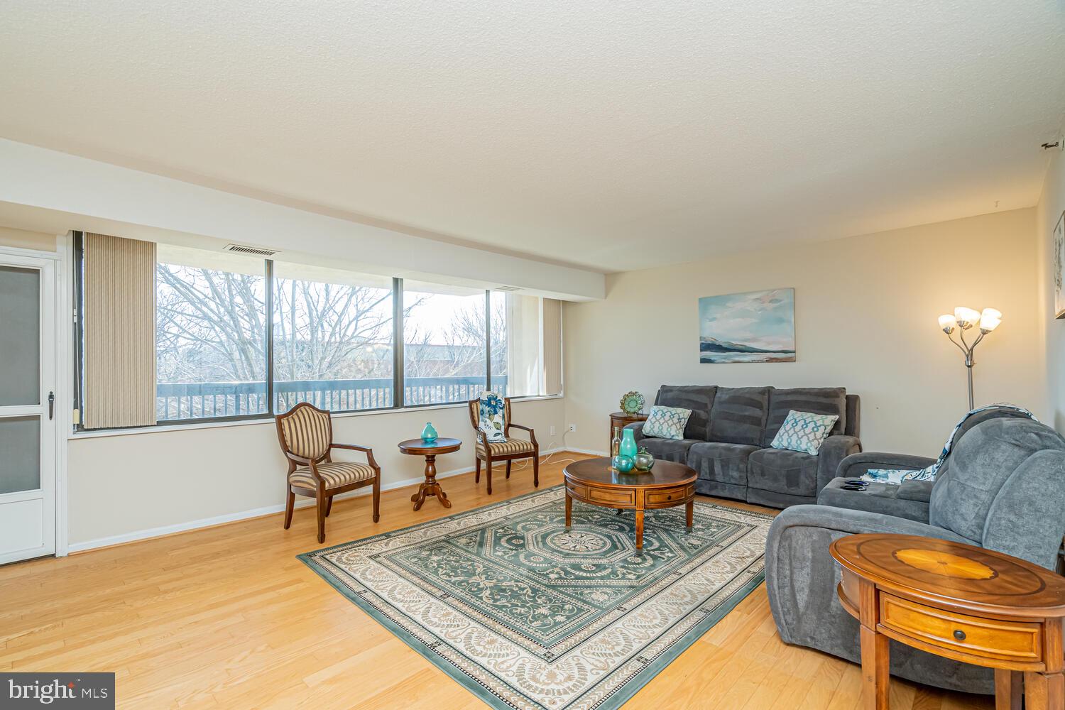 SKYLINE HOUSE - Residential