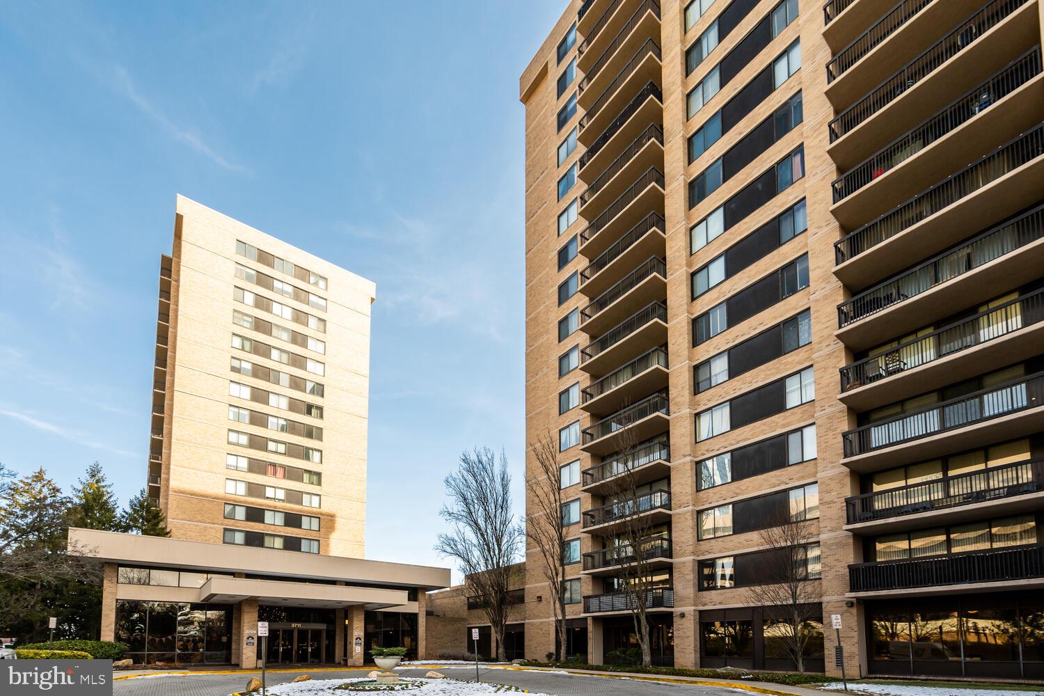 3713 S GEORGE MASON DRIVE 305