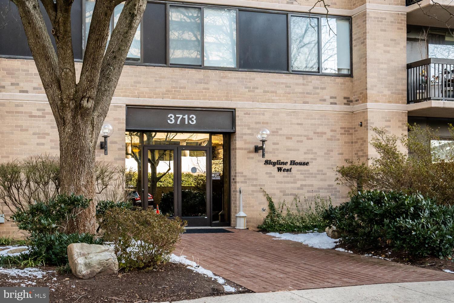 3713 S GEORGE MASON DRIVE 305