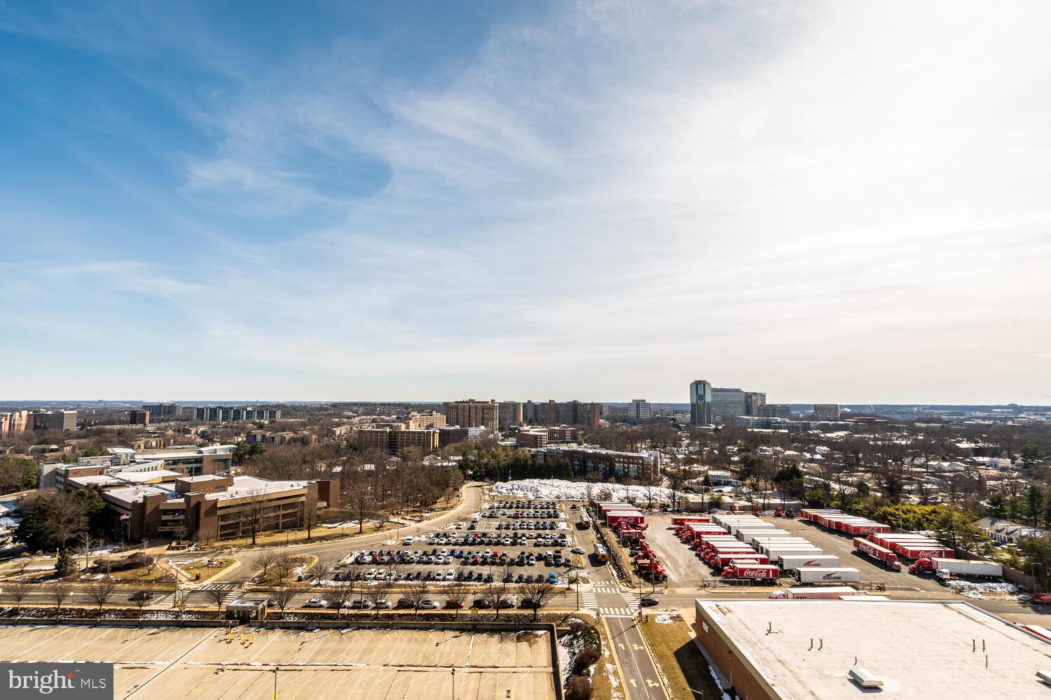 SKYLINE HOUSE - Residential