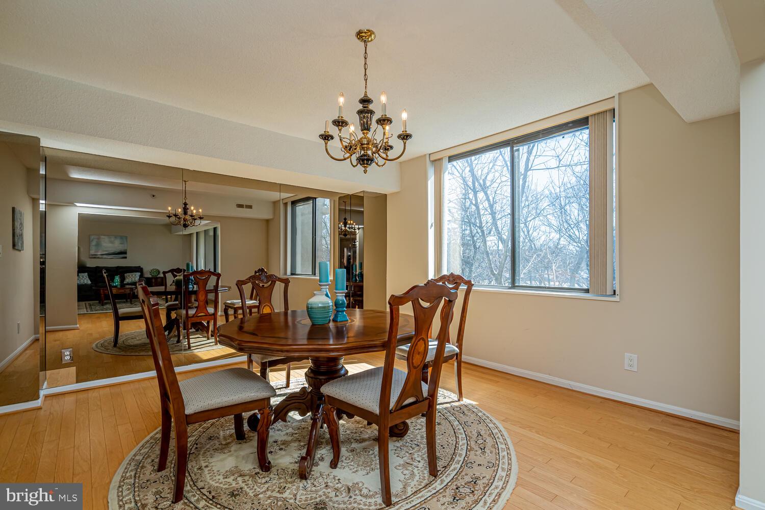 SKYLINE HOUSE - Residential