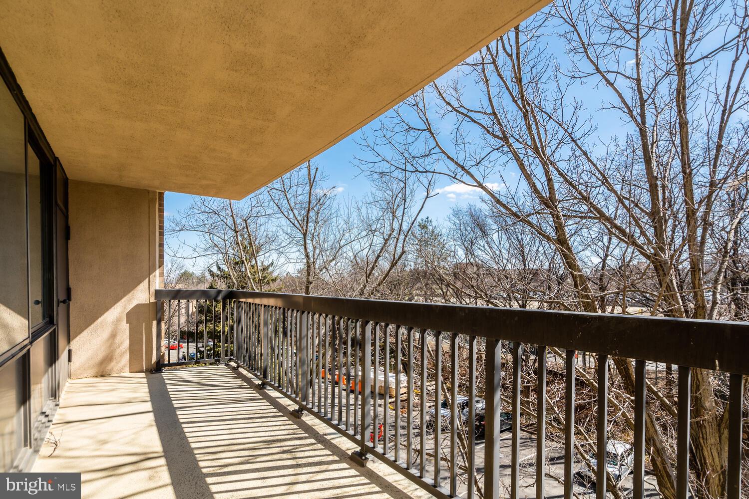 SKYLINE HOUSE - Residential