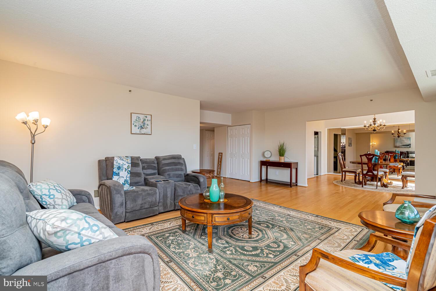 SKYLINE HOUSE - Residential