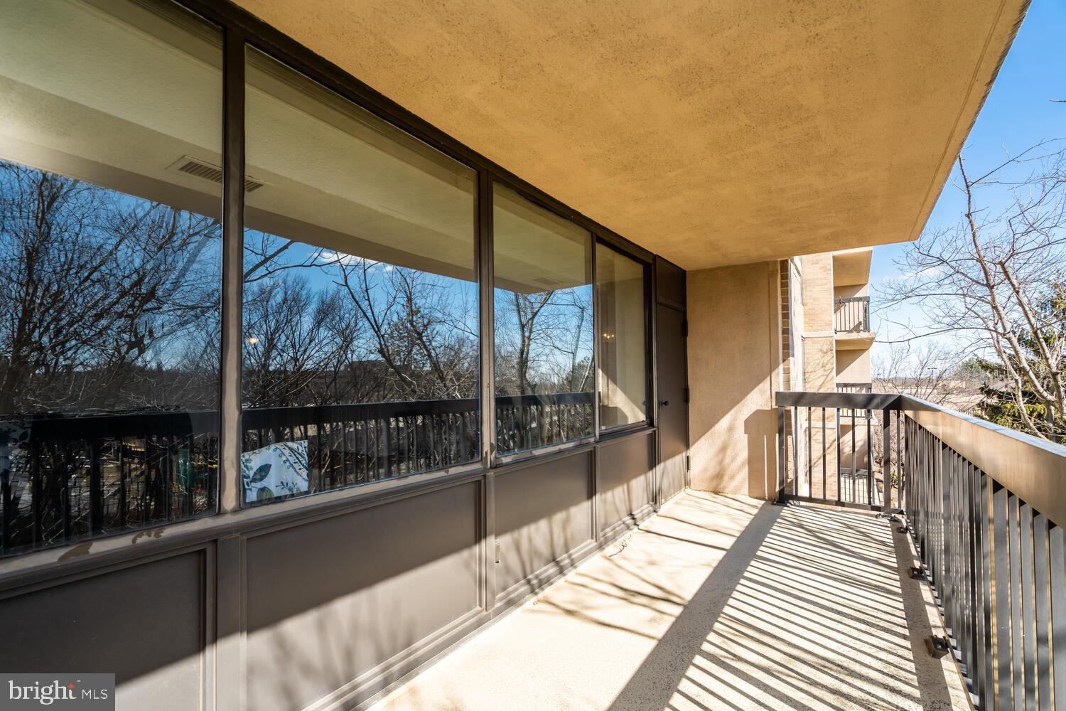 SKYLINE HOUSE - Residential