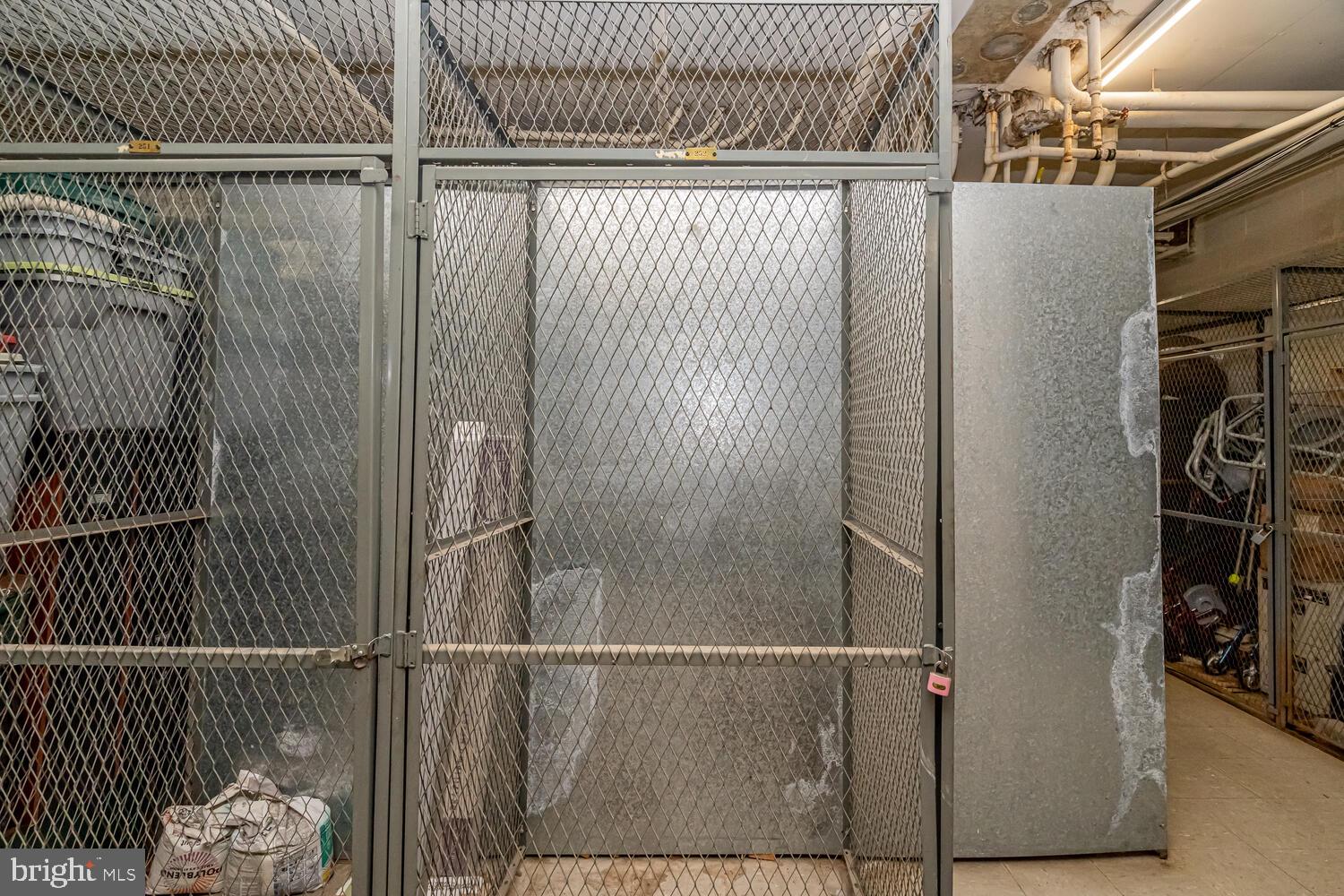 SKYLINE HOUSE - Residential