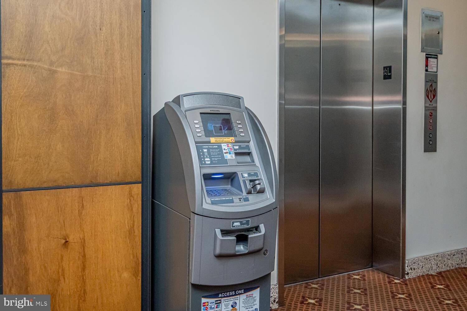 SKYLINE HOUSE - Residential